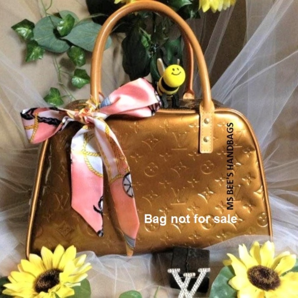 New handbag tie